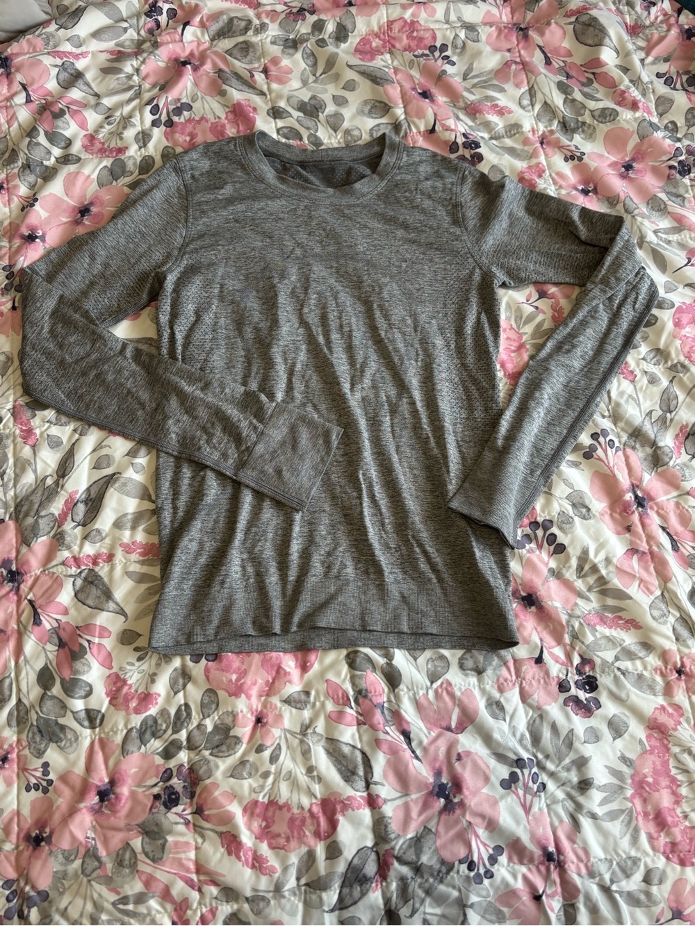 lululemon athletica Gray Long Sleeve Crew Top